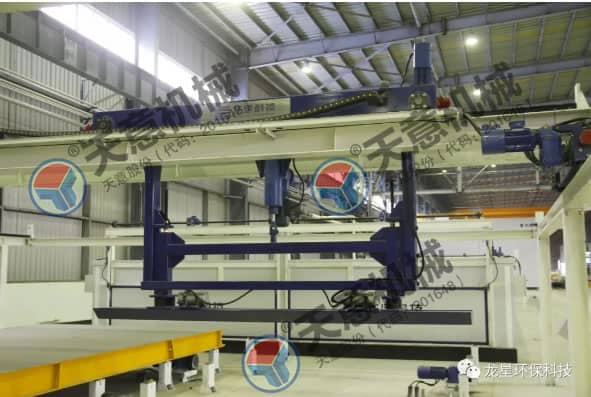 熱烈祝賀天意機械與龍星科技PC構(gòu)件生產(chǎn)線順利交接！